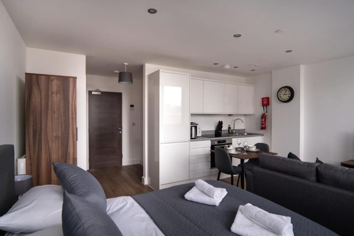 Stay Zeni, Alexandra Rise Manchester Chic Studio Εξωτερικό φωτογραφία